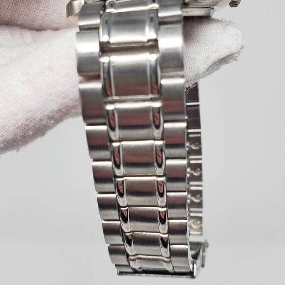 Disney Mickey Mouse Disney Channel Metal Band Watch - Picture 8 of 11